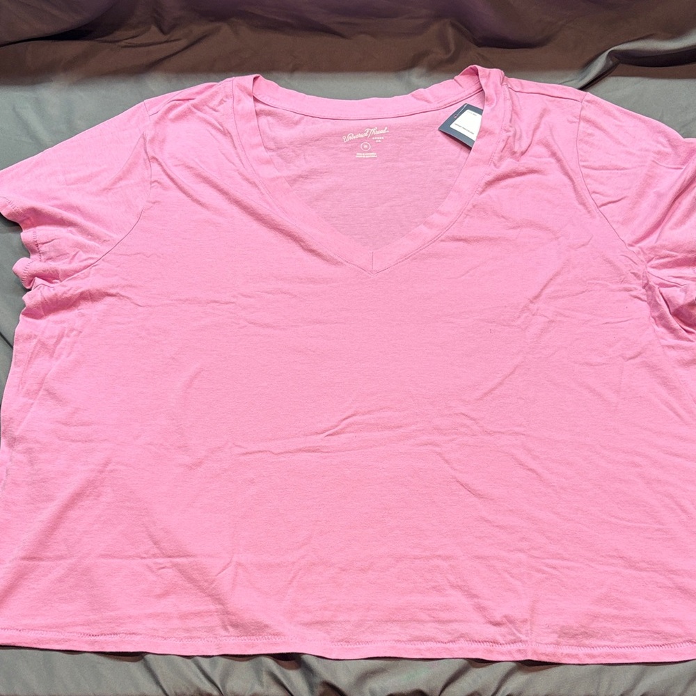 Barbiecore‎ NWT Women's Vibrant Pink V-Neck Short Sleeve Tee Shirt
